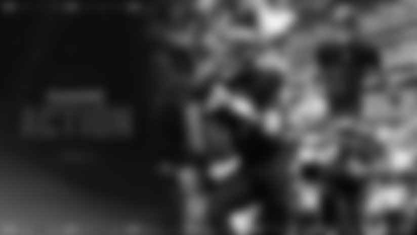 View the best photos from the Week 8 matchup between the Houston Texans and San Francisco 49ers.