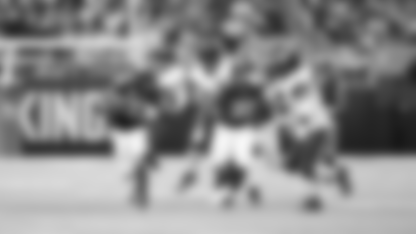 Aaron Jones Provides Early Boost, but Penalties & Turnovers Mar Vikings Offense