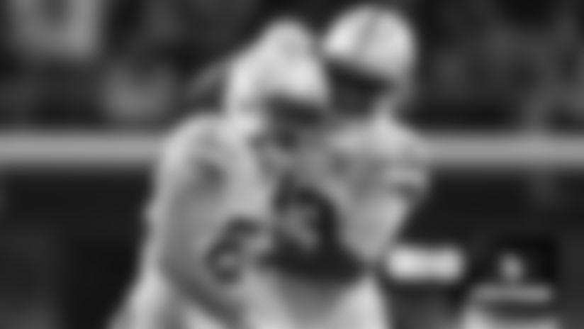 Welcome to episode 325 of the Minnesota Vikings Podcast. Host Tatum Everett is joined by NFL Network's Manti Te'o who spent part of his Christmas week at TCO Performance Center hosting Good Morning Football and broadcasting for the Vikings game against the Lions. Manti also breaks down the "art" of the Vikings Defense, Harrison Smith's legacy, and the need for everyone involved to "do their job". Plus, Vikings Sr. Manager of Game & Event Presentation, Lauren Pinter, joins Tatum to talk about the logistics necessary to pull off the incredible halftime show that happened on Christmas Day. All of this and more is in episode 325 of the Minnesota Vikings Podcast.