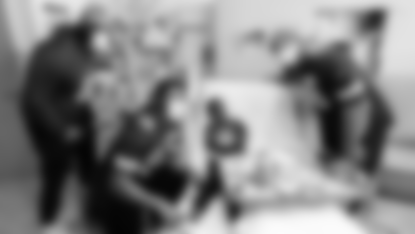 Vikings Host Valentine's Day Parties for Patients at 3 Children's Hospitals