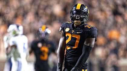 Tennessee defensive lineman James Pearce Jr. (27) reacts to making a sack during the second half of an NCAA college football game against Kentucky, Saturday, Nov. 2, 2024, in Knoxville, Tenn. (AP Photo/Wade Payne)