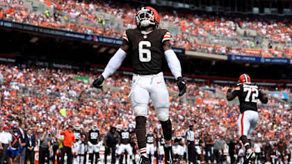 Cleveland Browns linebacker Jeremiah Owusu-Koramoah (6) reacts after making a defensive stop during an NFL football game against the New York Giants, Sunday, Sept. 22, 2024, in Cleveland. (AP Photo/Kirk Irwin)