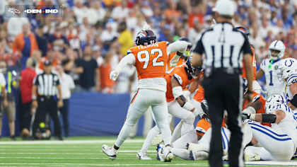 Broncos' defense holds the Colts short on a fourth-down attempt | Broncos  at Colts
