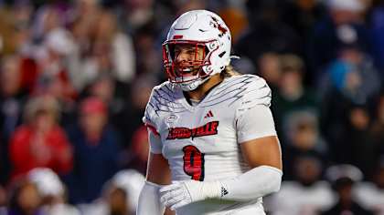 Louisville quarterback Ashton Gillotte (9) reacts during the second half of an NCAA football game against Boston College on Friday, Oct. 25, 2024, in Chestnut Hill, Mass. (AP Photo/Greg M. Cooper)
