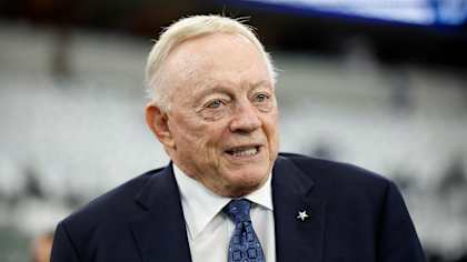 9_23_ Jerry Jones