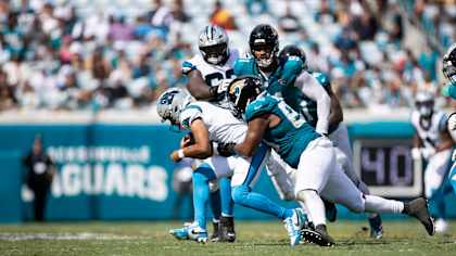 Jacksonville Jaguars vs Carolina PanthersDE Dawuane Smoot (98)