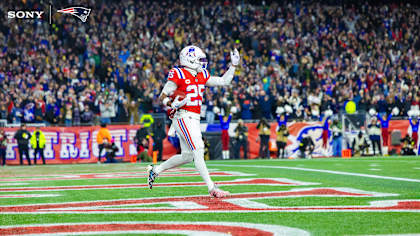 Lionel Messi, Patrick Chung meet during COPA América Centenario at