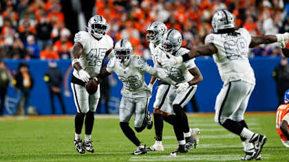 Full game highlights - Raiders vs. Broncos - Week 17