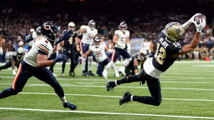 Derek Carr Wears Air Jordan Cleats in Saints Win Over Panthers