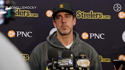 Aaron Rodgers, 41, made the sensational announcement that he is starting to learn from Mike Tomlin to become a professional coach after retiring - "I will live my life to the fullest for this king sport...". QQ