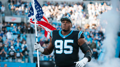 Panthers extend defensive tackle Derrick Brown