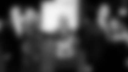 49ers Legend Steve Young, Barbara Graham - Donna Bettencourt, 2025 49ers Fan of the Year - The McCaffreys