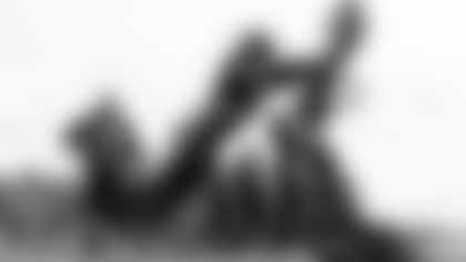 Montez Sweat _0002_Hue_Saturation 3