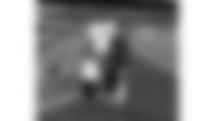 Nahshon Wright _0001_Layer 2