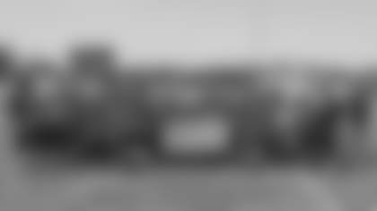 Article Centerpiece With Logos_0013s_0021__BB17833.JPG