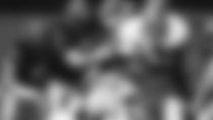 Cleveland Browns running back Kevin Mack (34) is seen in action during an NFL game against the Cincinnati Bengals, Sunday, Sept. 25, 1988, in Cincinnati. (Tony Tomsic via AP)