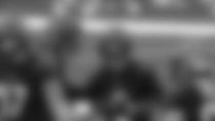 Evan McPherson closes Bears lead to 14-13 with 33-yard FG