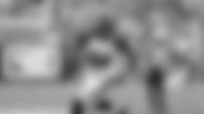 Jermaine Gresham #84 of the Cincinnati Bengals runs with the football after a reception against the New York Jets during a preseason NFL football game on Aug. 10, 2012 in Cincinnati. (Joe Robbins via AP)