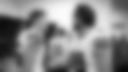 Pittsburgh Steelers vs Buffalo Bills, Regular Season, November 30, 2025 at Acrisure Stadium.