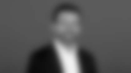 23_WEB_HEADASHOTS_TWANG