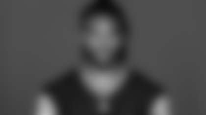 25_WEB_HEADSHOT_LARVADAIN