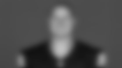 25_WEB_HEADSHOTS_BARTON