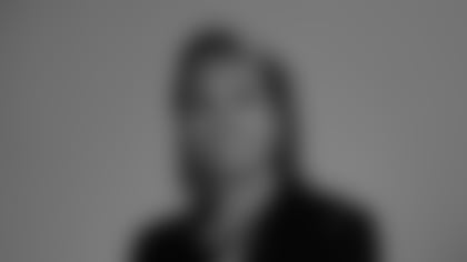 24_WEB_HSG_WHITNEY_HEADSHOT