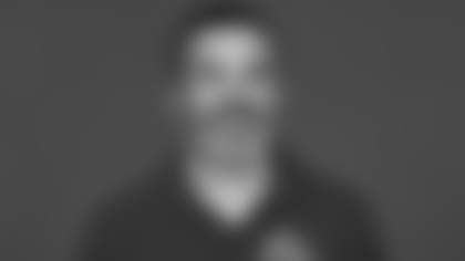 25_WEB_HEADSHOT_STEF