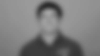 TAMPA, FL - February 16, 2026 - Offensive Coordinator Zac Robinson of the Tampa Bay Buccaneers headshot taken at AdventHealth Training Center. Photo By Kyle Zedaker/Tampa Bay Buccaneers