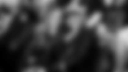 Fans at the club level during the Week 18 regular season game between the Arizona Cardinals and the San Francisco 49ers on Sunday, Jan 5, 2025 at State Farm Stadium.