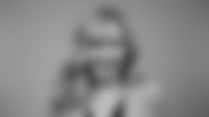 Lisa Manning gets a headshot taken on Wednesday, June 18, 2025 in Tempe, AZ.