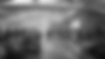 View 13 (Pictury) – Sideline Club