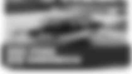 📍East and West Loge Grill