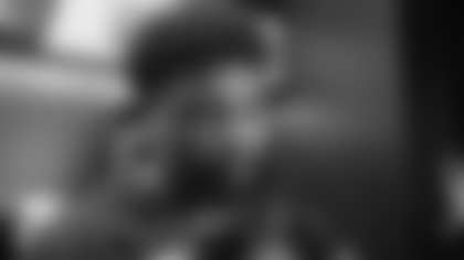 TREYLON%20BURKS%20SCRUM%2012.3.mp4