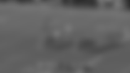 Mariota-McLaurin connection opens Commanders OT drive with 20-yard gain