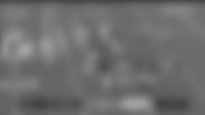 Chris Rodriguez's nifty jump cut sparks 17-yard run into Dolphins' territory