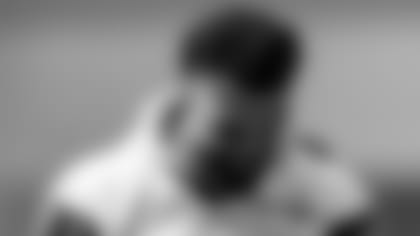 Zeke-pivots,-opts-to-move-on-from-No.-21-in-Dallas-hero