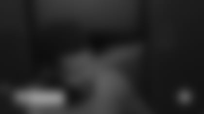 Johnathan Hankins_Locker Room