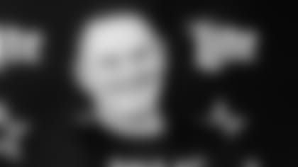 Zimmer-sees-opportunity-in-Dallas-after-brief-NFL-hiatus-hero