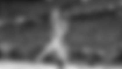 Atlanta Falcons wide receiver Drake London #5 scores a touchdown during the Week 9 Game against the New England Patriots at Gillette Stadium in Foxborough, Massachusetts on Sunday, November 2, 2025. (Photo by Jay Bendlin/Atlanta Falcons)