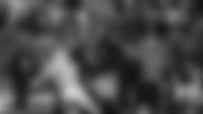 Atlanta Falcons wide receiver David Sills V #87 makes a catch during the Week 15 Game against the Tampa Bay Buccaneers at Raymond James Stadium in Tampa, Florida on Thursday, December 11, 2025. (Photo by Jay Bendlin/Atlanta Falcons)