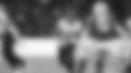 Atlanta Falcons running back Bijan Robinson #7 runs with the ball during the Week 10 Game against the Indianapolis Colts at Olympic Stadium in Berlin, Germany on Sunday, November 9, 2025. (Photo by Brandon Magnus/Atlanta Falcons)