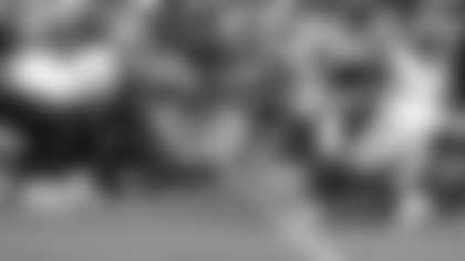 COMMANDERS-LINE-OF-SCRIMMAGE