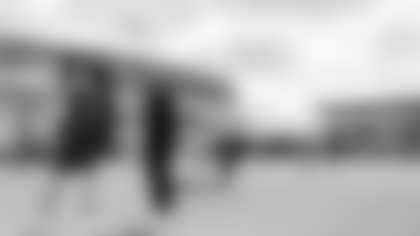 Jacksonville, Fla. — Jaguars head coach Liam Coen and quarterback Trevor Lawrence (16) during practice at the Miller Electric Center on November 5, 2025.