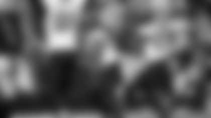 Jacksonville Jaguars vs Las Vegas Raiders


DT DaVon Hamilton (52) and LB Foyesade Oluokun (23)