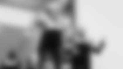 Jacksonville, Fla. — Jaguars tight end Hunter Long (84) and offensive lineman Cole Van Lanen (70) during practice at the Miller Electric Center on December 4, 2025.