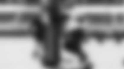 Jacksonville, Fla. — Jaguars defensive end Travon Walker (44) during practice at the Miller Electric Center on December 11, 2025.