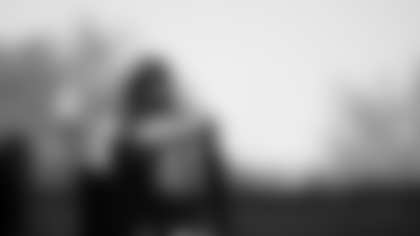 Jacksonville, Fla. — Jaguars defensive end Josh Hines-Allen (41) during practice at the Miller Electric Center on November 20, 2025.