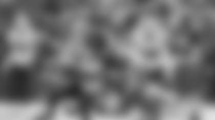 Jacksonville Jaguars vs Buffalo Bills


DE Travon Walker (44)