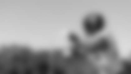 Jacksonville, Fla. — Jaguars linebacker Foyesade Oluokun (23) during practice at the Miller Electric Center on December 11, 2025.